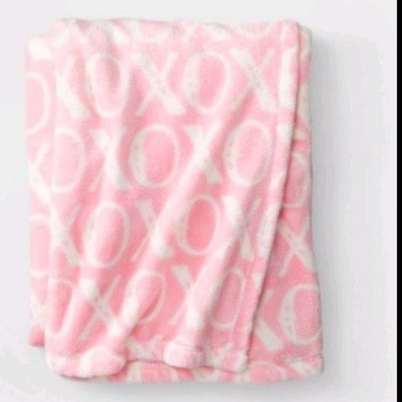 Spritz Other - Spritz by Target- Sold Out Valentines Day Blanket.